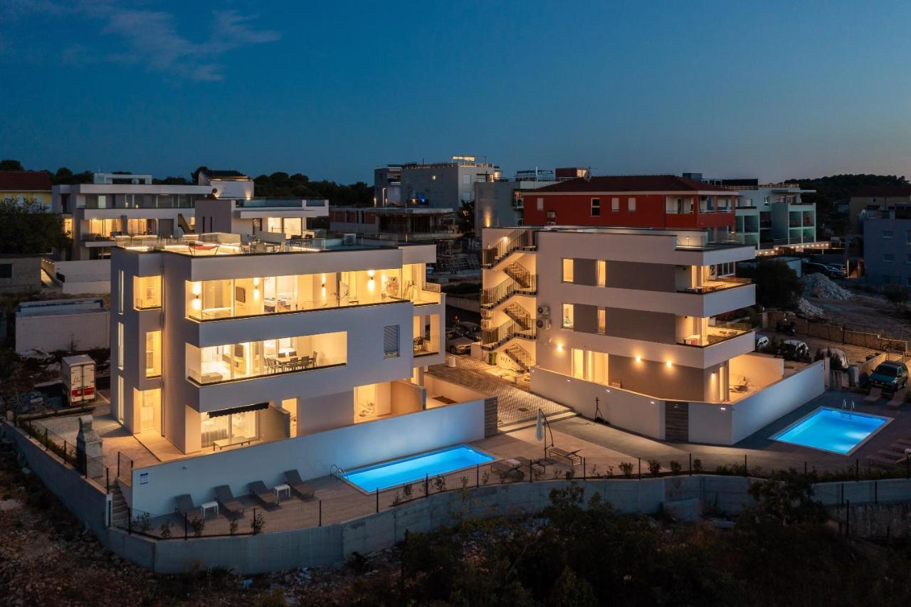 Apartment Alegria In Okrug With Heated Pool, Sea View, Jacuzzi, Wifi Trogir Bagian luar foto